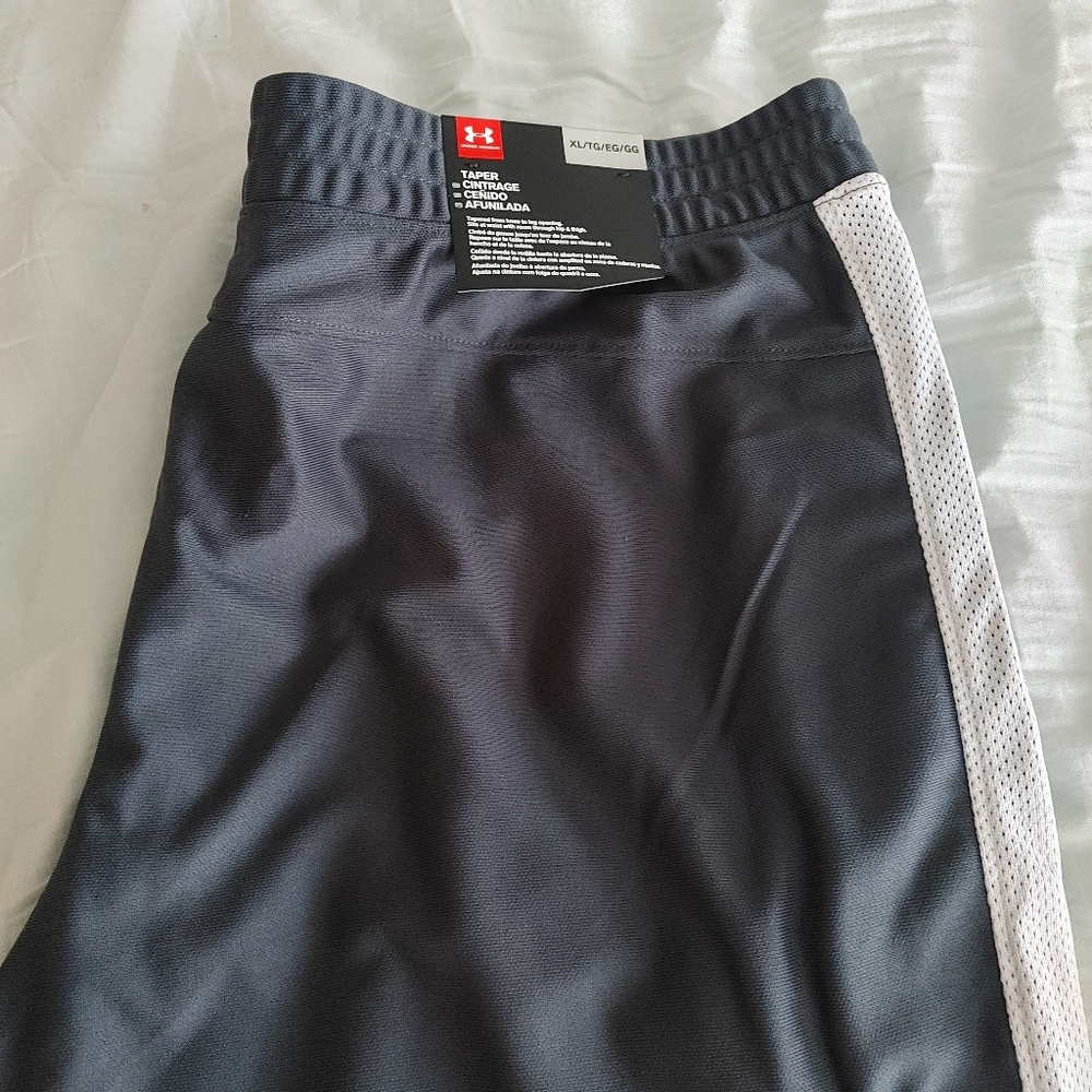 Joggers - Picture 3 of 5